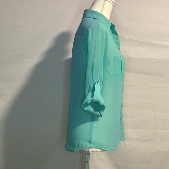 Blouses/flannels/button downs-2 for $15 or 3 for $20 (Mix & Match) - Picture 4 of 5